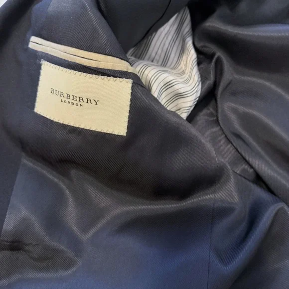 Burberry London Men's Navy Wool Kensington Blazer Jacket Gold Buttons Size 42R